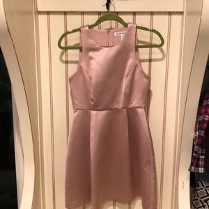 BEAUTIFUL SHINEY PINK FORMAL DRESS